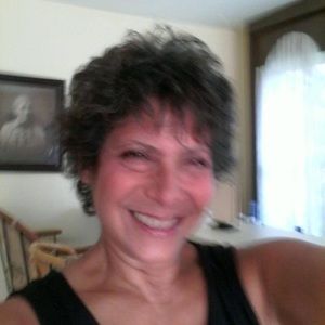 Meet your Posher, Leslie